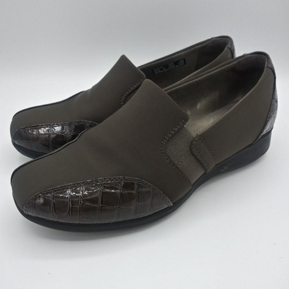 Clarks Brown Multi Finish Clogs